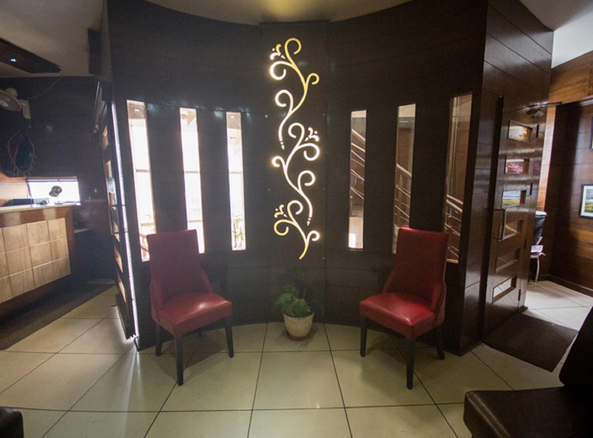 Anr Hotels Lucknow Zewnętrze zdjęcie