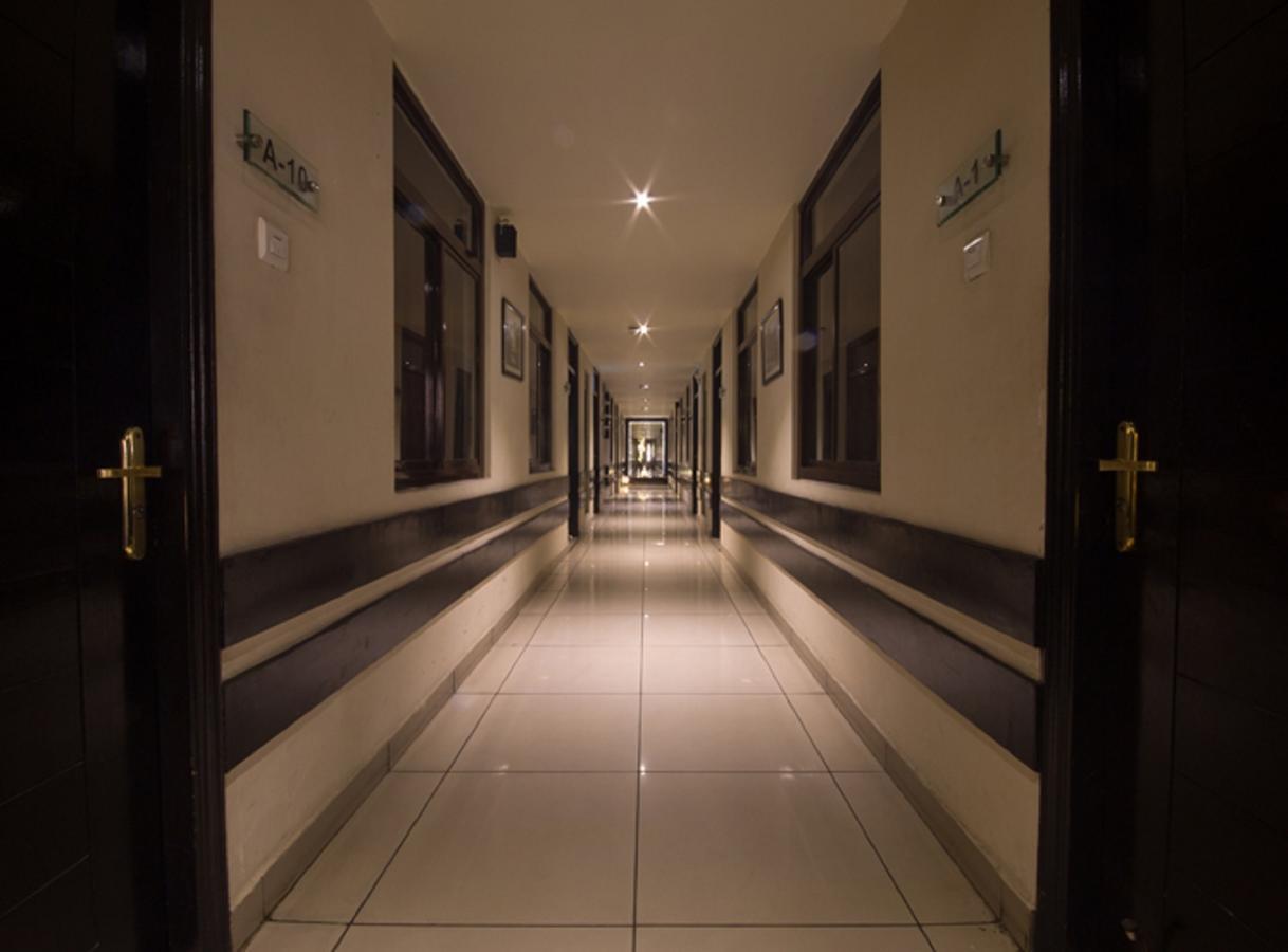 Anr Hotels Lucknow Zewnętrze zdjęcie