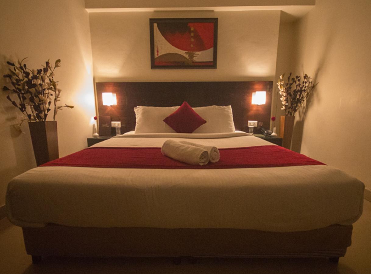 Anr Hotels Lucknow Zewnętrze zdjęcie